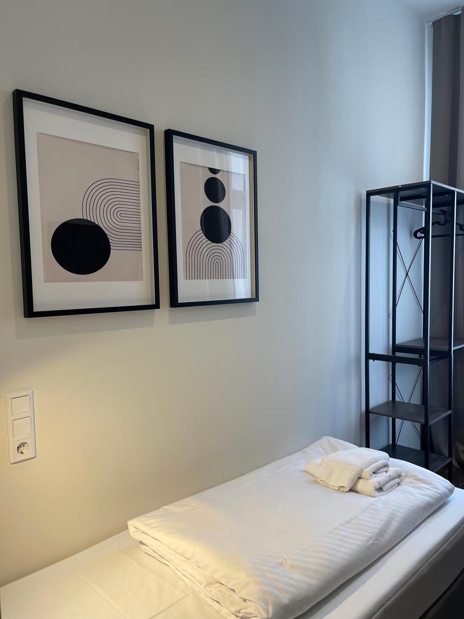 Motel Blue - Minimalist Boutique Hotel — Photos 3